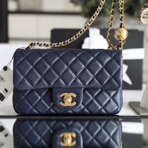 <AUTHENTIC>CHANEL bag